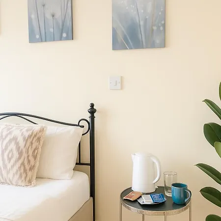 Appartement The Cozy Corner Two In Shared Perfect For 4 Without Kitchen *