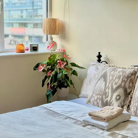 Apartment The Cozy Corner Two In Shared Perfect For 4 Without Kitchen Cork